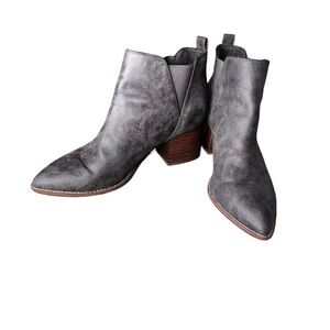 🔴 5 for $40 SALE! 
BC Footwear Faux Leather Gray Pull Up Ankle Booties sz 7.5